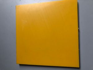 SOPO, Kunststoff-Schneidebrett 30 x 30 x 2 cm gelb